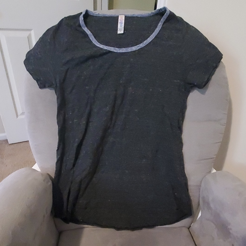 Lularoe T Shirt